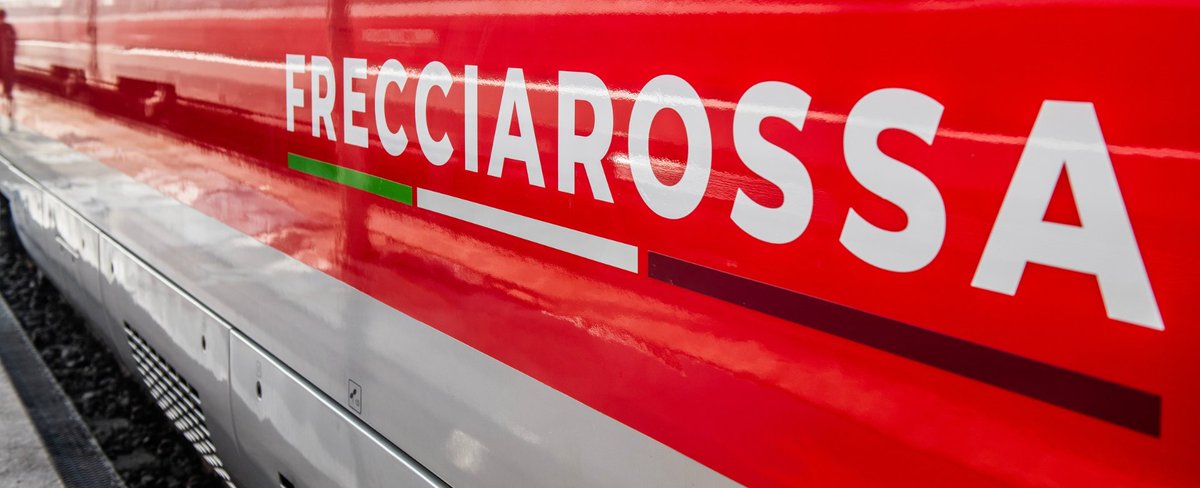 Mediarail's tweet image. Tests for the Frecciarossa to begin in #Germany in May - This will be an opportunity to see how a train reputed to be 100% compatible with the TSI performs. The train will be deployed on Munich–Milan and Munich–Rome routes in December.
More info: ledicoferroviaire.mediarail.be/etr1000-frecci… #Railways