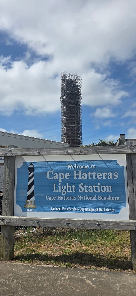 fleshmaj's tweet photo. Amazing work being done by @Interior @NatlParkService to restore the Cape Hatteras lighthouse. https://t.co/gvEocjNXSY