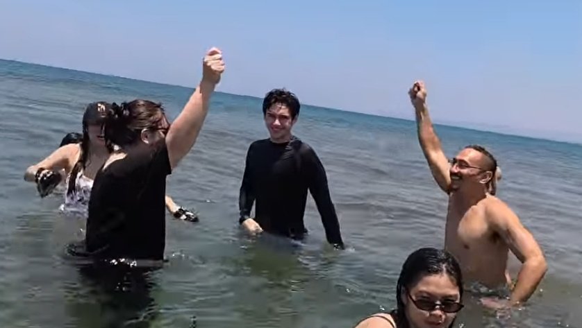 Mon Chéri tweet media