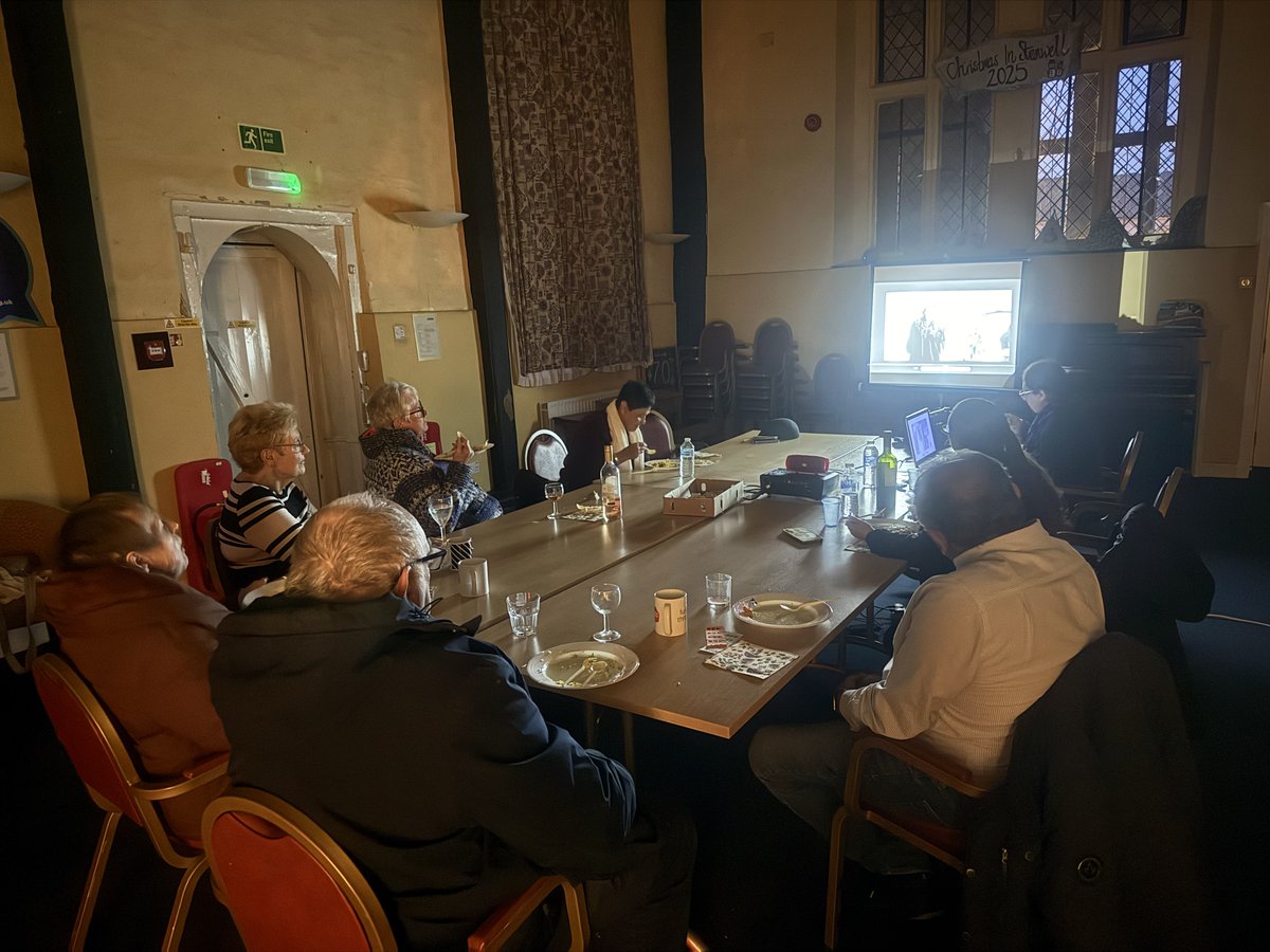SilentNooMore's tweet photo. Another successful social evening! 😍🤩 
Wonderfully relaxing time, filled with laughter, delicious food and  best company. 
Movie night 🎬 alongside dinner was the perfect treat for everyone. 💥💫⭐️ 
#socialevening #movienight #celebration #funcheerlaughter https://t.co/zebV3qabjN