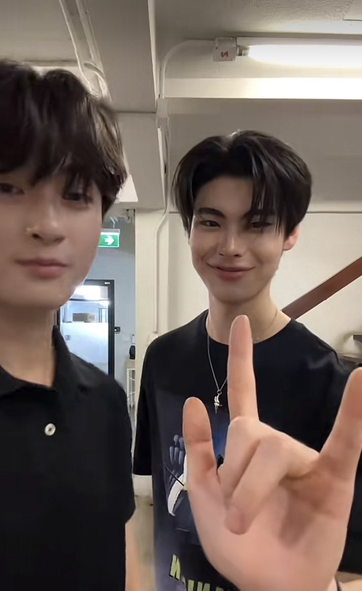 𝙿𝚎𝚛𝚏𝚎𝚌𝚝 𝚜𝚝𝚛𝚊𝚗𝚐𝚎𝚛 tweet media