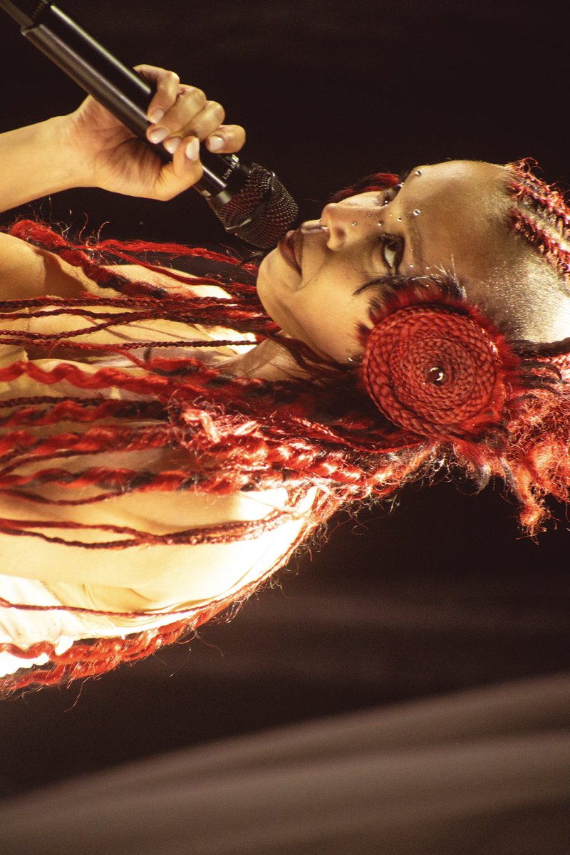 davidelijahj's tweet photo. @FKAtwigs photographed by me for the body high tour https://t.co/mINXFPwEgG