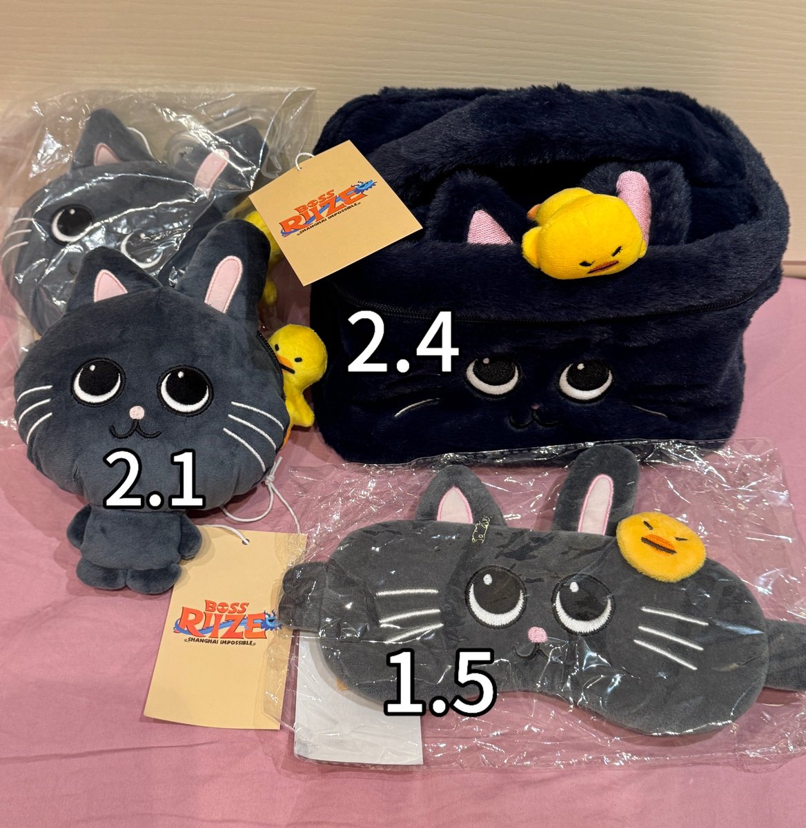 chicken77_'s tweet photo. 보스라이즈 엠디 양도

토냥덕 메이크업 파우치: 2.4
토냥덕 동전지갑 인형 키링: 2.1
토냥덕 안대: 1.5

대두 인형 리즈코,송용돌이,우락밤,
토냥덕,똘병,멍룡이 : 1.5

boss riize 보라 쇼타로 은석 성찬 원빈 소희 앤톤 중국 상하이 md 화장품 케이스 안대 인형 https://t.co/S3grpJ0Naj