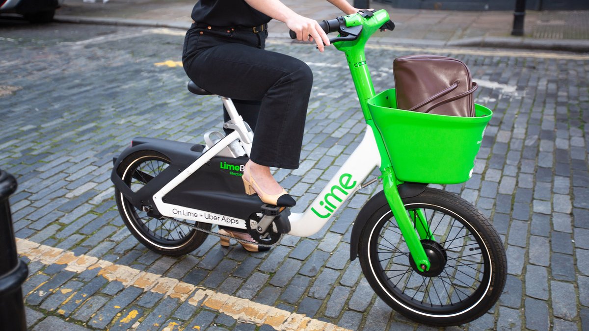 dezeen's tweet image. Smaller-wheeled Lime bike aims to "get more people cycling":
dezeen.com/2026/04/08/lim…