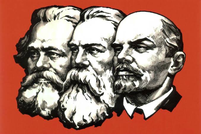 βασσαρεύς tweet media