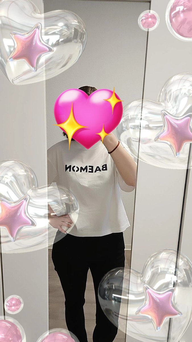 Lola | 로라 ❥ tweet media