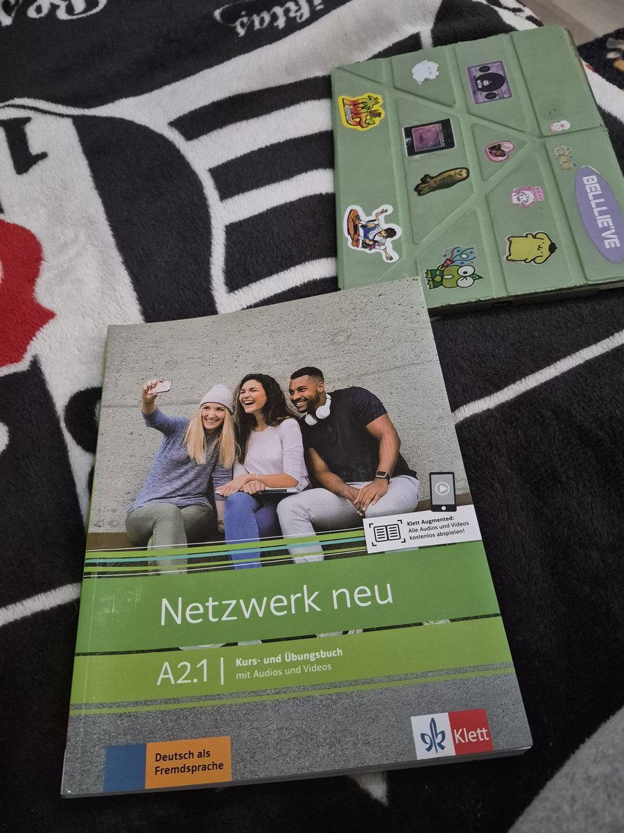 yxngdiaries's tweet image. finally got my hands on this book!! I'm so excited