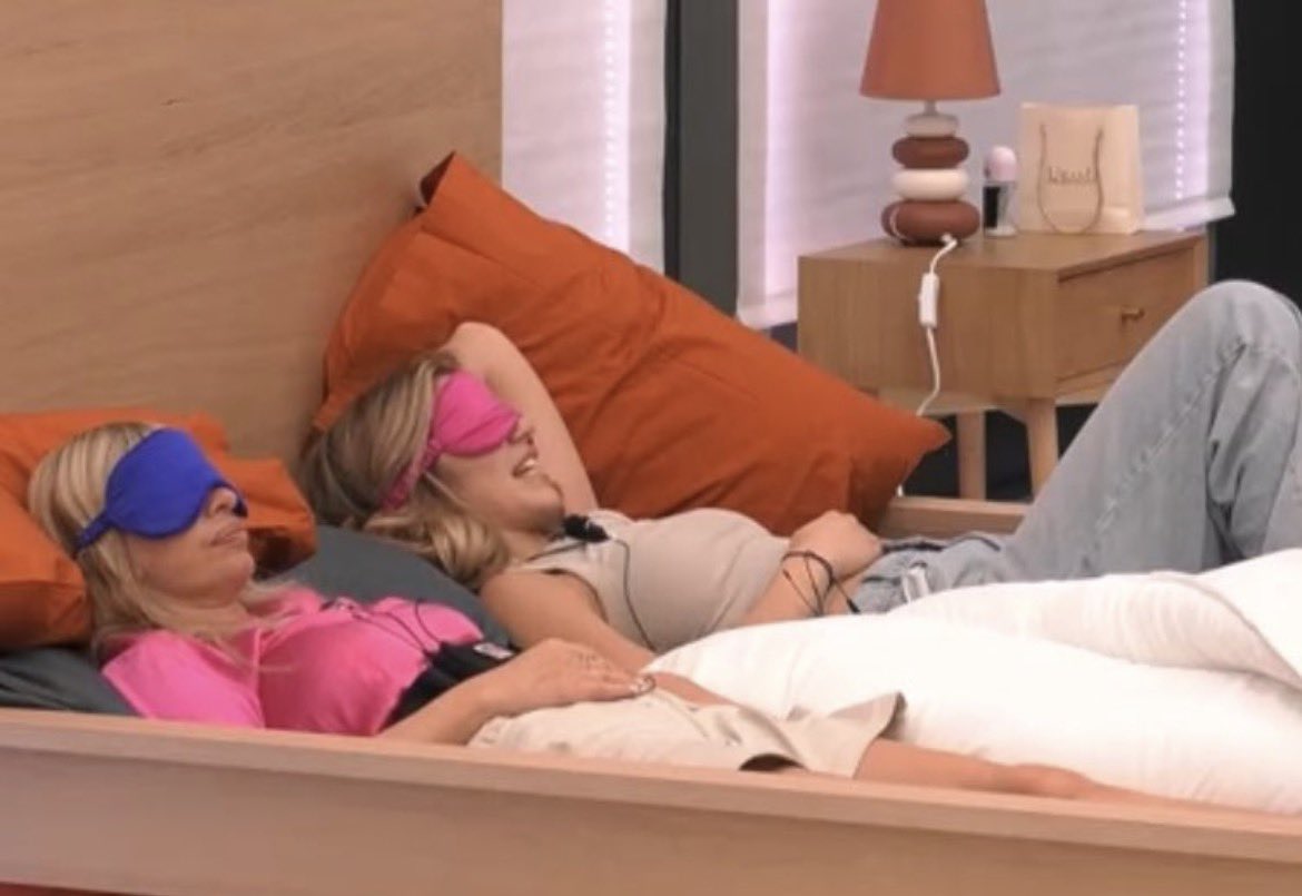 mati🍒 tweet media