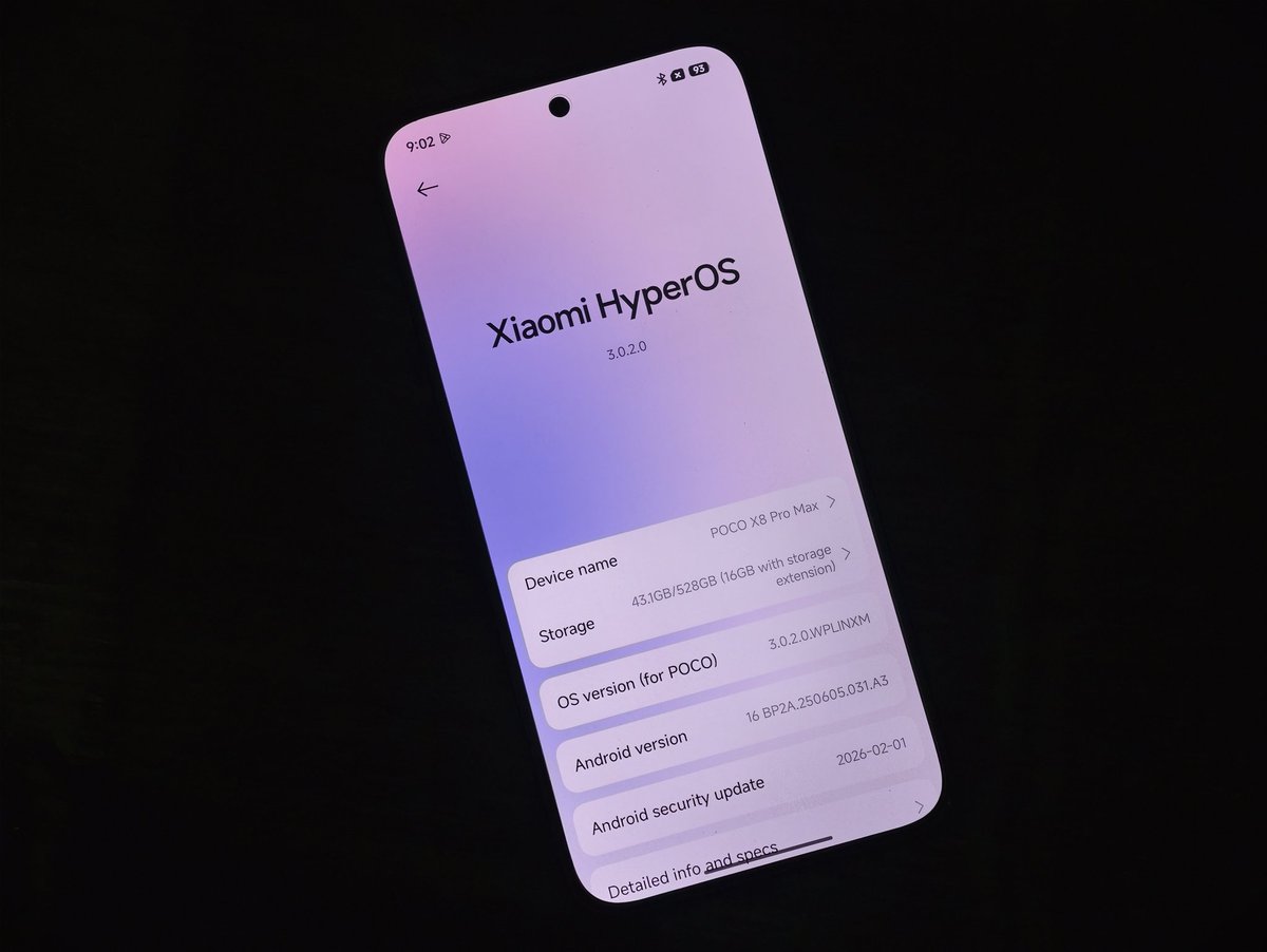 encoword's tweet image. Poco X8 series has good hardware for the price including metal frame, Dimensity 9500s, 9000 mQh battery, IP69K rating and dual stereo speakers 🔥
HyperOS 3 used in Poco X8 series needs huge optimization. There are jitters and bugs here and there.