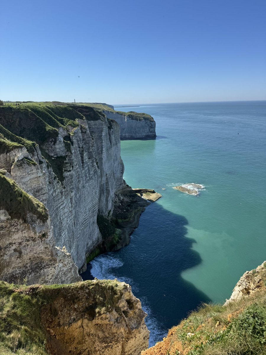 валіум tweet media