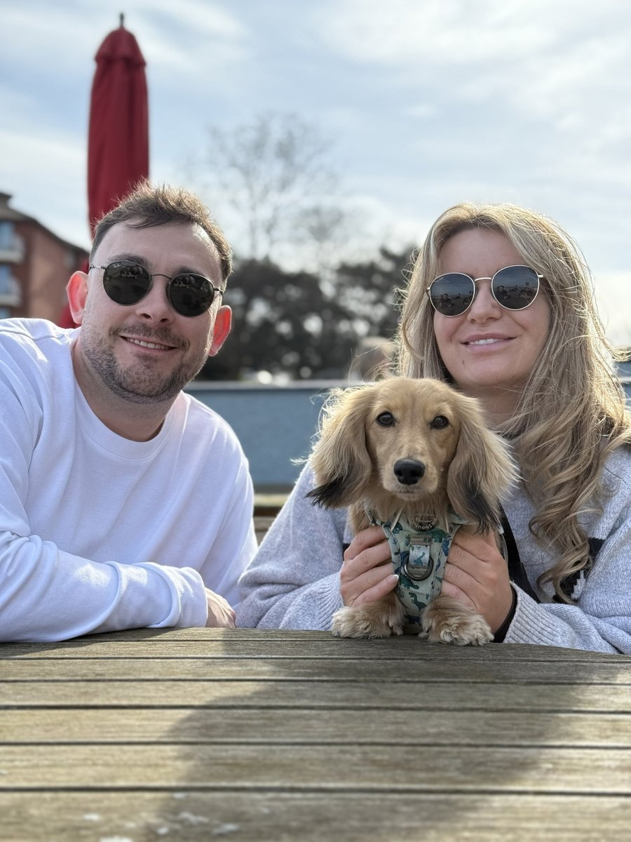 indexhu's tweet image. Wilson egy influenszer tacskó, aki már több pénzt keres, mint a gazdái. Részletek: index.hu/mindekozben/po…

Fotó: Swns / Northfoto

#England #dog #influencer #indexhu