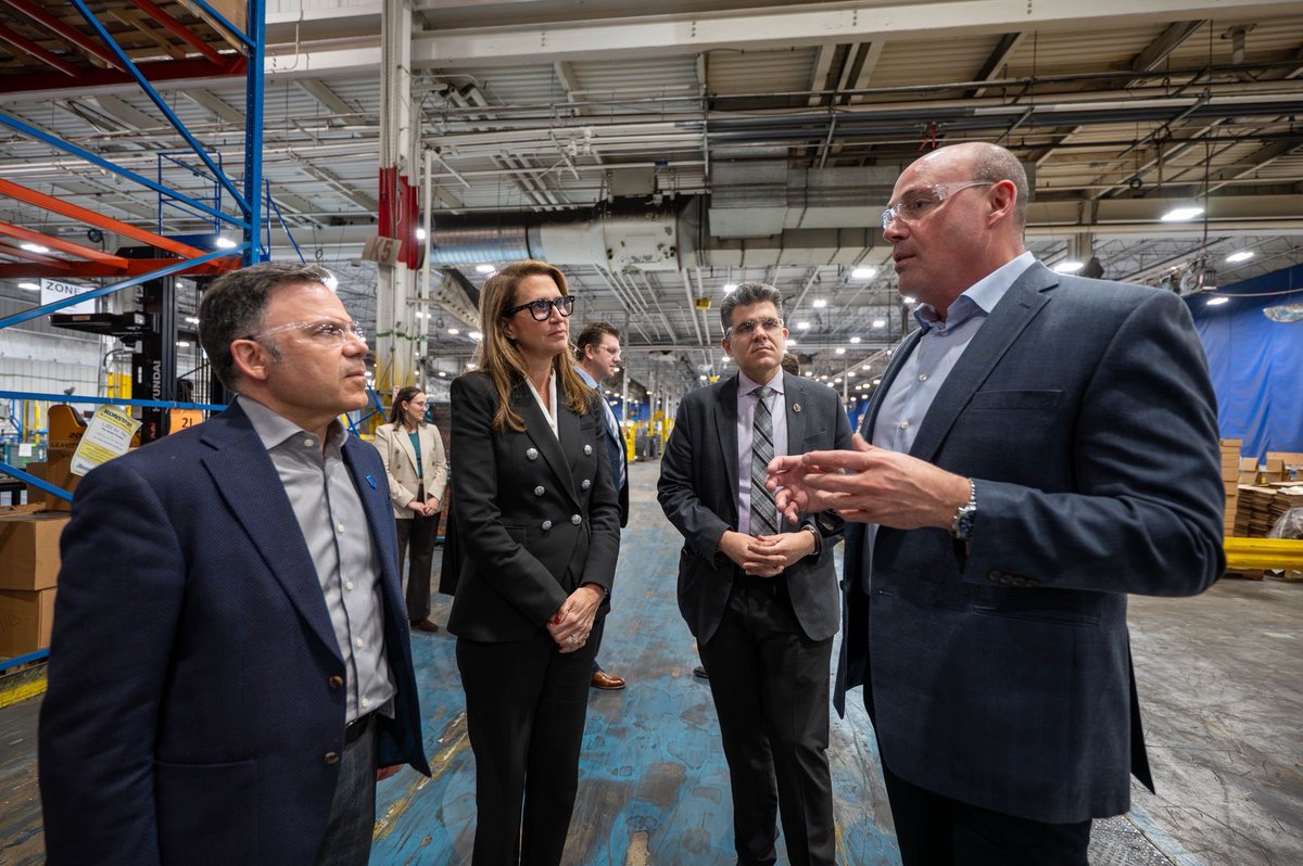C_Mulroney's tweet photo. Ground Effects Ltd. is a trusted supplier to the automotive industry.

While in Windsor, I toured their manufacturing facility and learned how the company has grown from a family-owned business to a global leader with more than 30 locations worldwide.

Congratulations to the team on 40 years of leadership, growth, and impact in the sector.