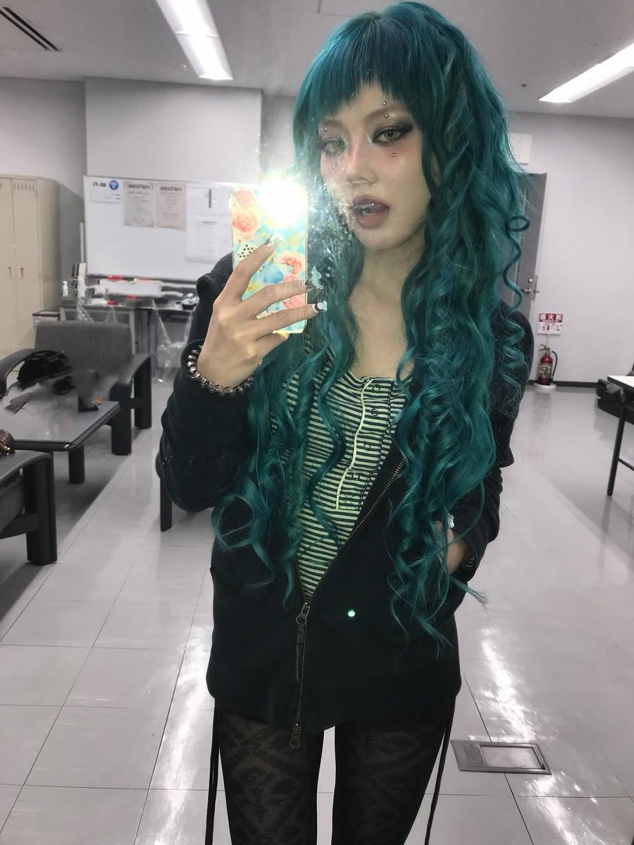 ArchiveXG tweet media