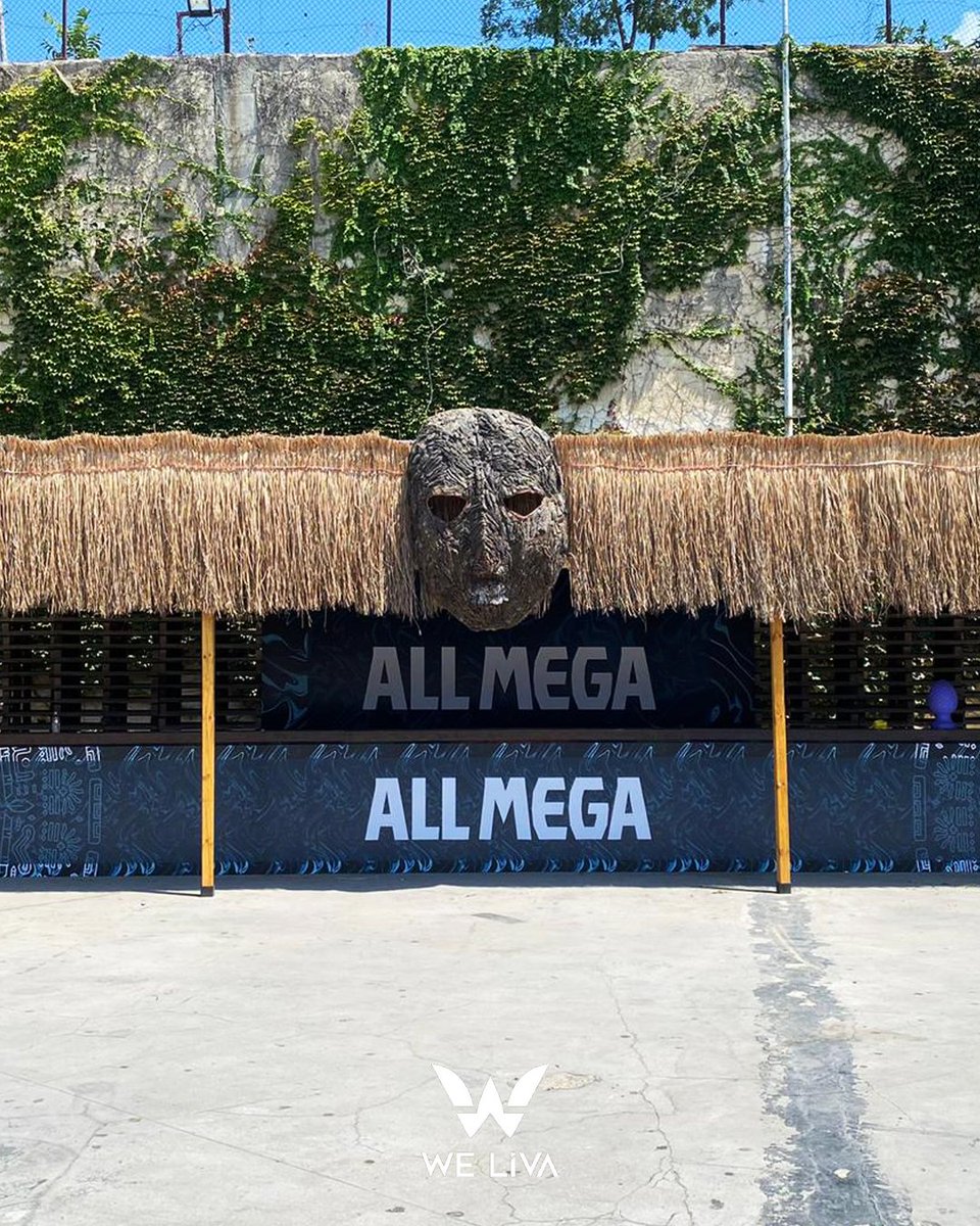 welivatr's tweet image. Hayata geçirdiğimiz bu alanda;
özel üretim yüzeyler, güçlü grafik dili ve karakterli objelerle sadece bir kurulum değil, bir atmosfer tasarladık.

#eventproduction #setdesign #experiencedesign #eventsetup #turnkeysolution
