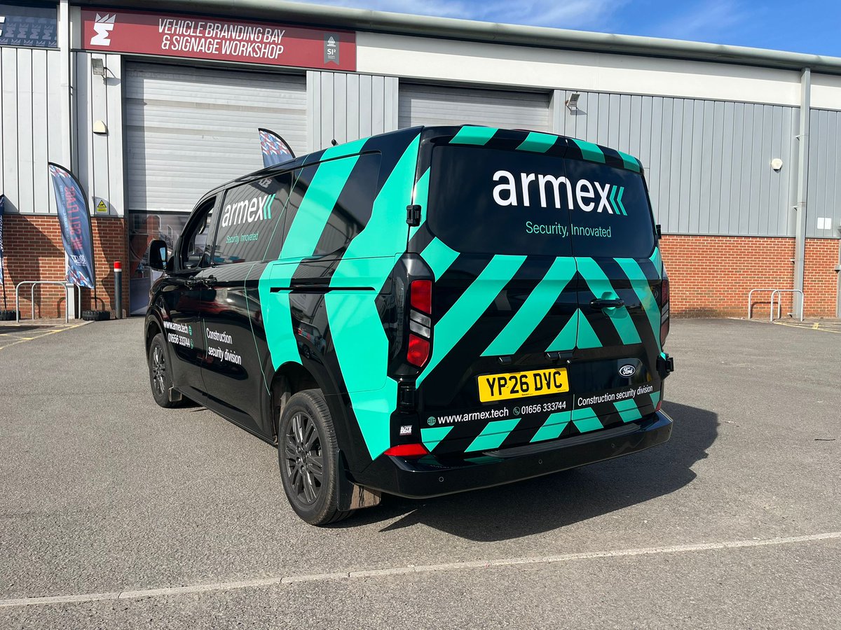 EliteSigns's tweet photo. Alarmingly good branding 🚨

Armex’s new Ford Transit Custom is built to be seen and scale across the fleet.

#standoutwinbig https://t.co/ma6eSPEhfw