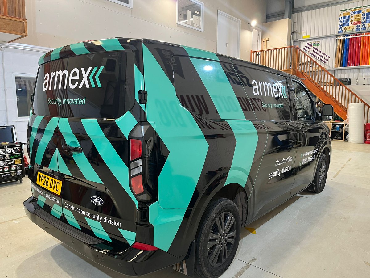 EliteSigns's tweet photo. Alarmingly good branding 🚨

Armex’s new Ford Transit Custom is built to be seen and scale across the fleet.

#standoutwinbig https://t.co/ma6eSPEhfw