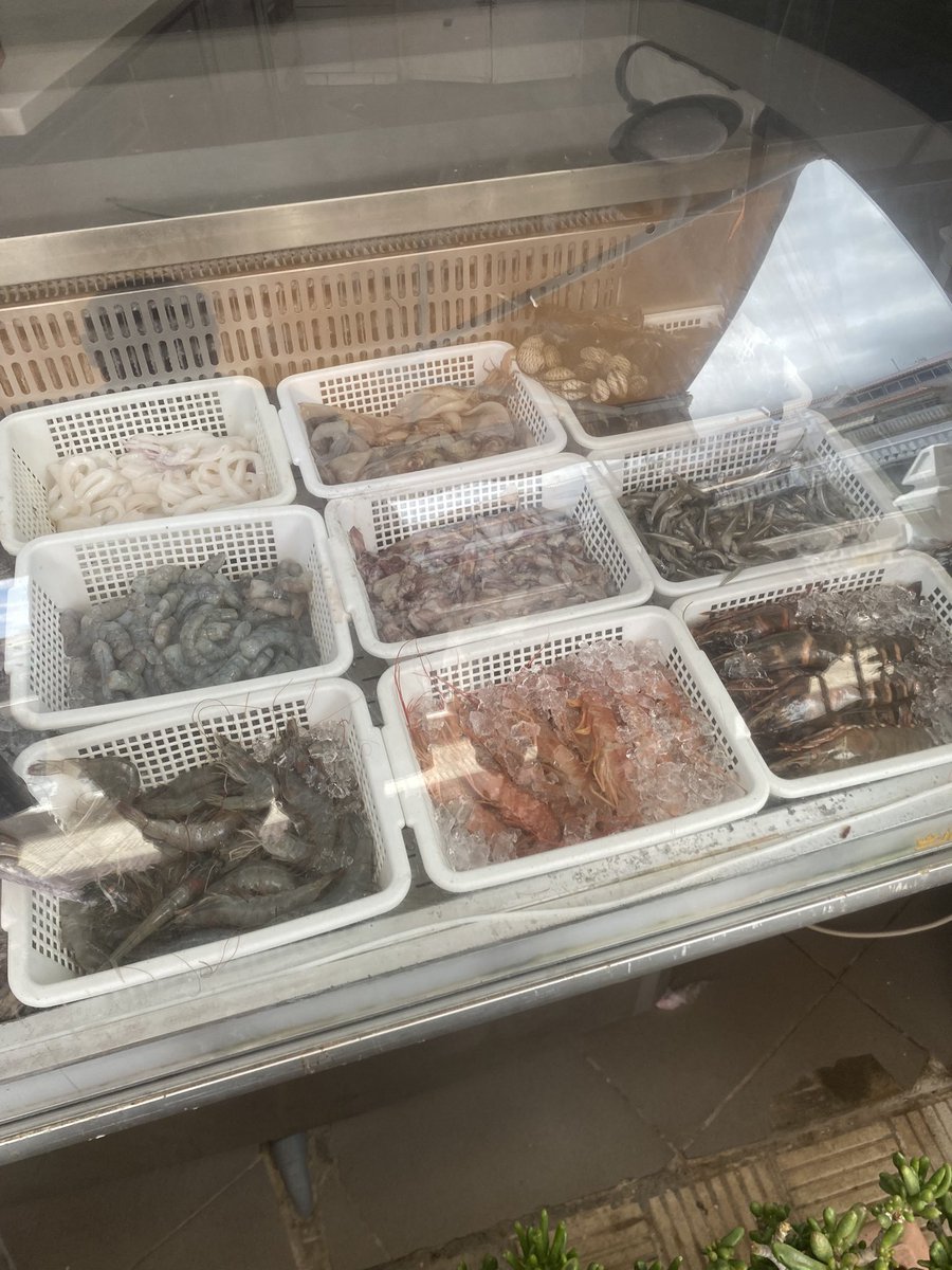 Always my favourite day when we come to Tenerife. Late lunch at Restaurant Piscis Terraza in La Caletta, Great seafood and wine, then a few beers and cocktails down at Coqueluche beach bar