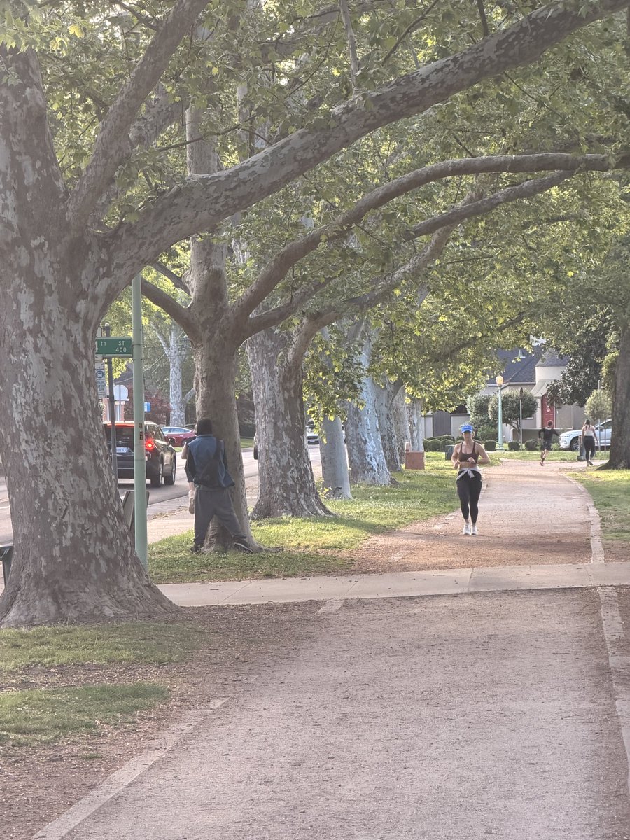 SacWalkSafe's tweet photo. @KATYSaccitizen @KasiaLuza Good morning from McKinley Park #Sacramento #PublicUrination #ThereShouldBeALaw #PublicIndecency https://t.co/BYUfrvGYOt