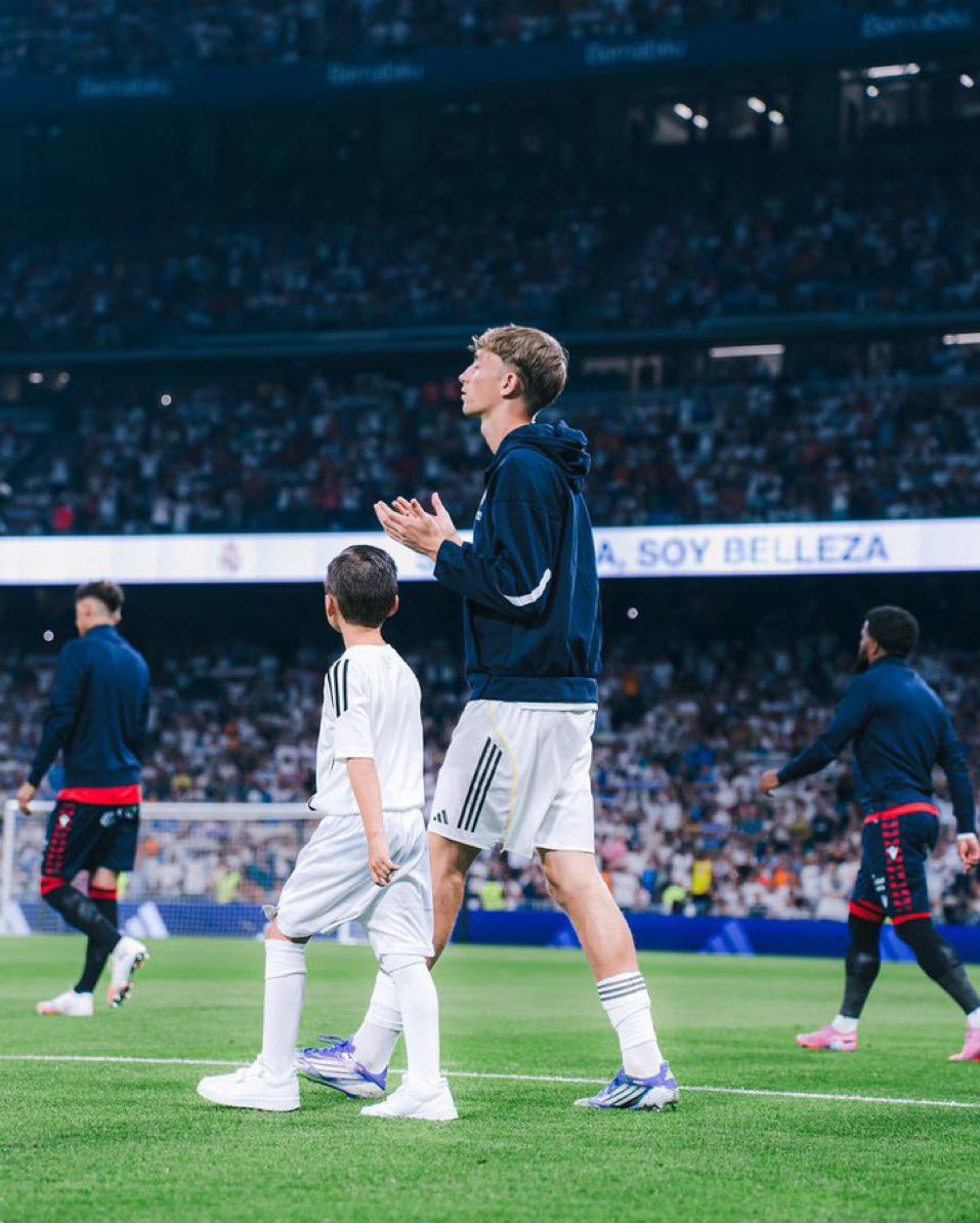 Madrilène À Vie 💜 tweet media