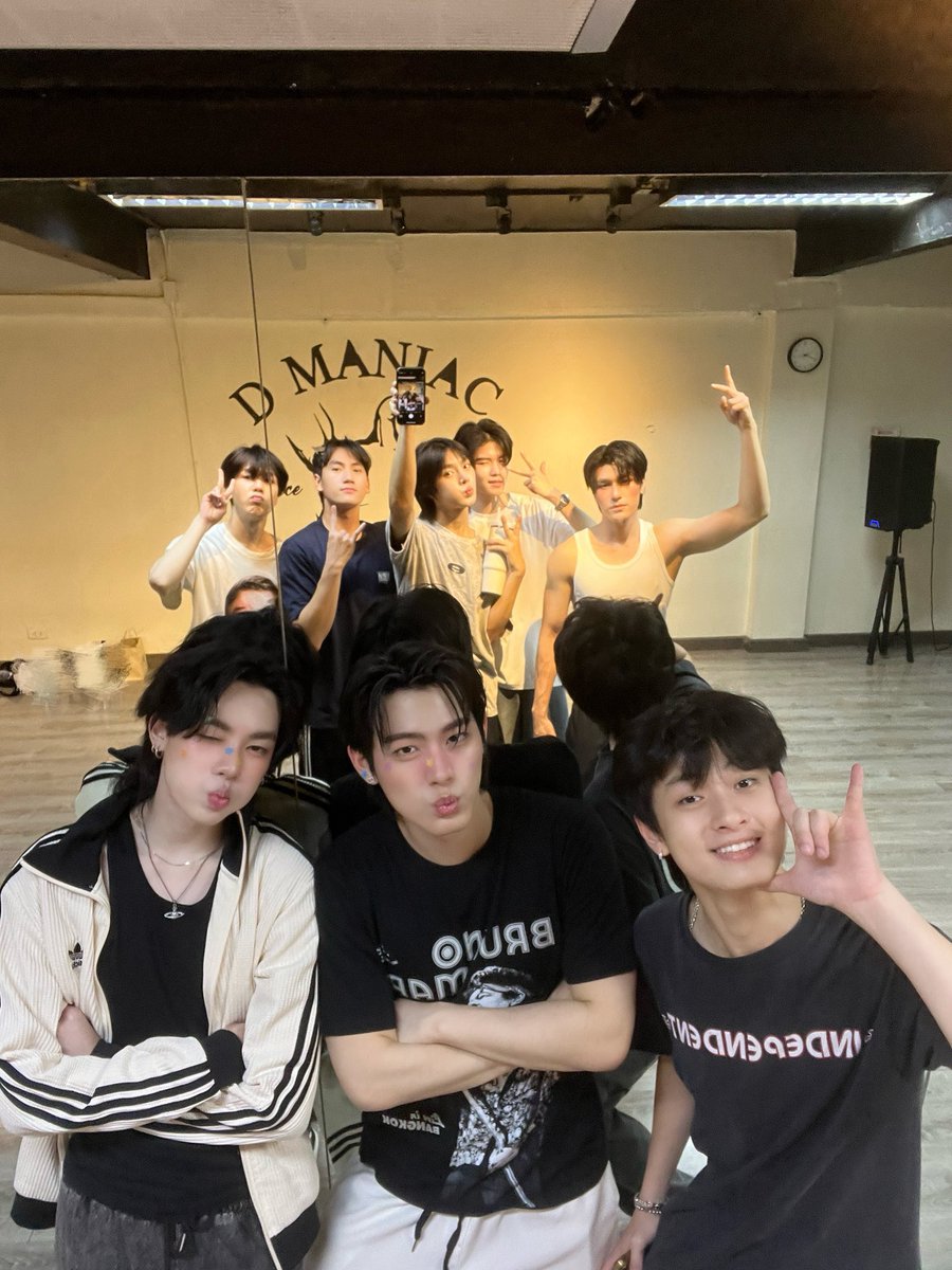 ₊˚꩜ พิน ✮˚₊ tweet media