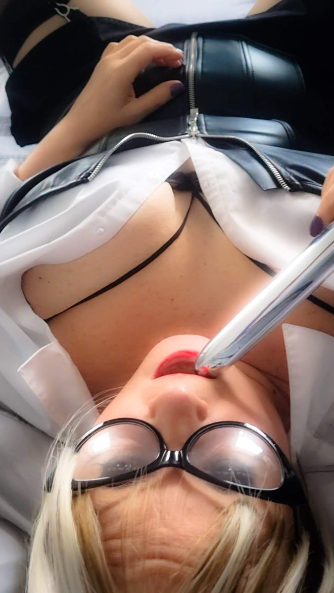 Nylonteese tweet media