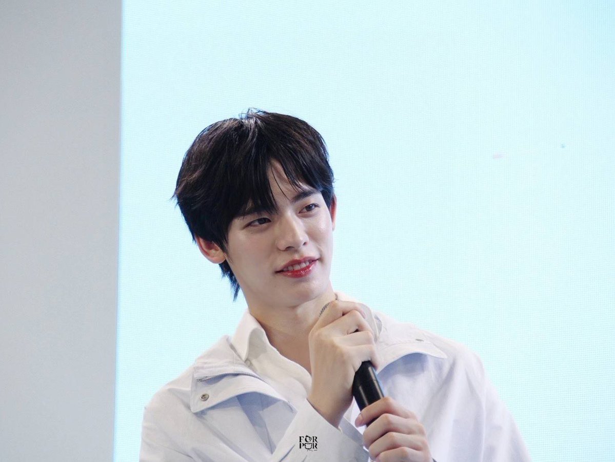 For POR SUPPAKARN ❄️ tweet media