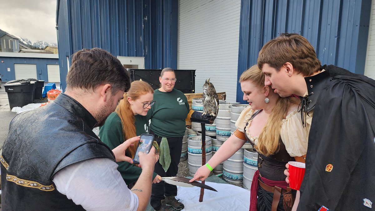 Alaska Raptor Center tweet media