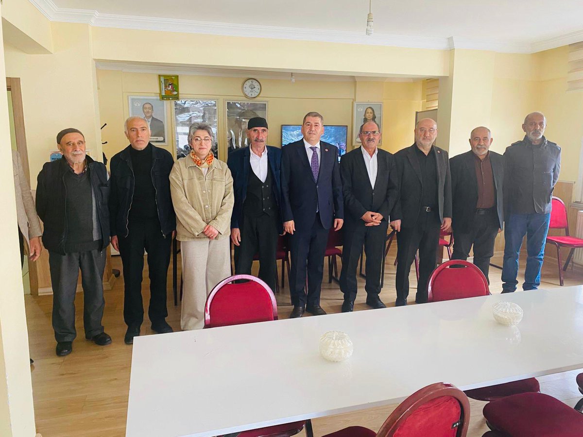 Saadet Partisi İlçe Başkanı Nurettin Özhasar ve heyetini ilçemizde ağırladık. Demokrasi, halkın iradesi ve ortak mücadele hattında buluştuk; dayanışmayı büyütmeye devam ediyoruz.