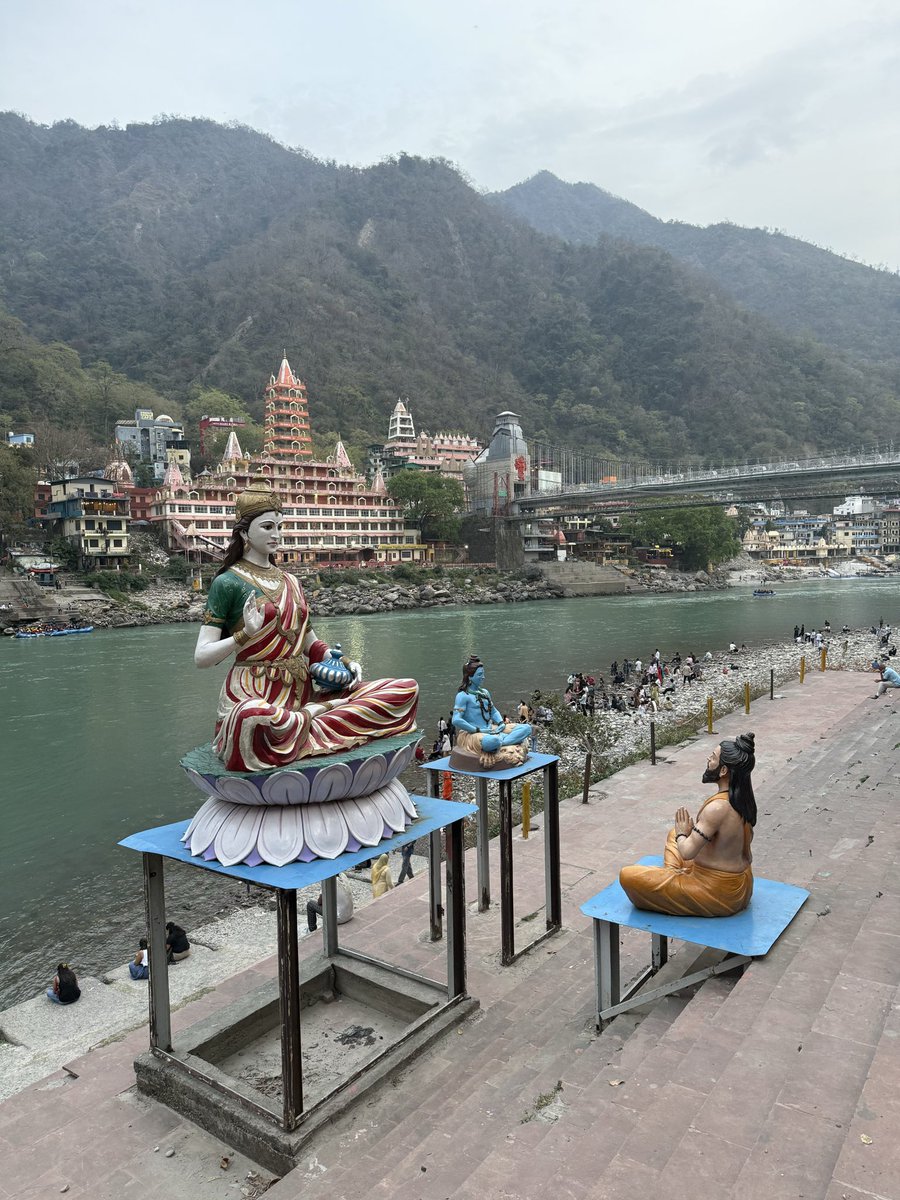 TheGreatAshB's tweet image. On the road, guess the location !#travel #india