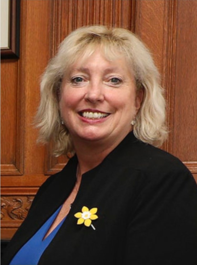 The Real Mr Bench tweet media