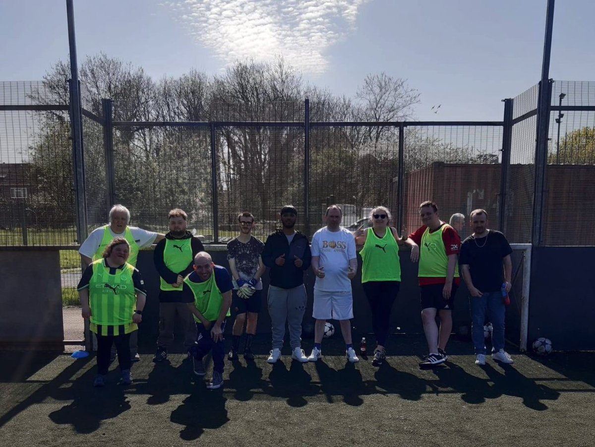 BetterThings14's tweet photo. Fabulous day with The Kings Trust doing activities designed and delivered by their young people.
Little litter pick done round the building and an al fresco lunch. https://t.co/nTt6bSp2Gf