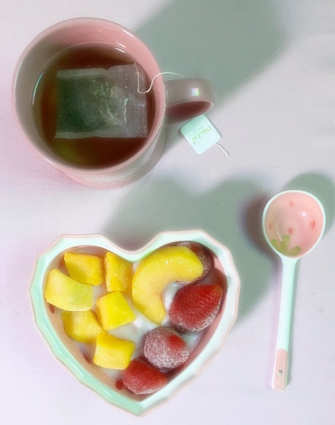 noeatingbunni's tweet image. breakfast ~217 plus my kittys! ໒꒰ྀིᵔ ᵕ ᵔ ꒱ྀི১