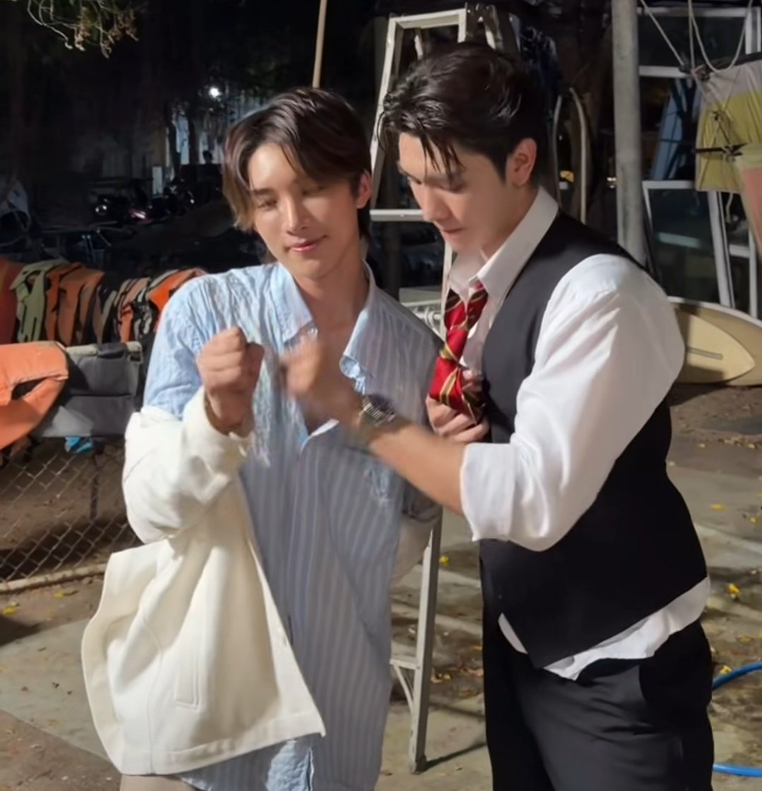 bb_gv_88's tweet image. やっっっっっあぁんんんんんんっむ！！！！！！かっっっっっんわいいの来てるやんかぁぁあああっっ！！！
今日も撮影お疲れ様〜🤗💕
素敵な2人見て幸せな気分で寝れそう💤
これから待ち受ける大変な事も乗り越えられそうです！！

CrazyLoveMooMoo Q10
#พี่ฟากชอบเธอมู่Q10