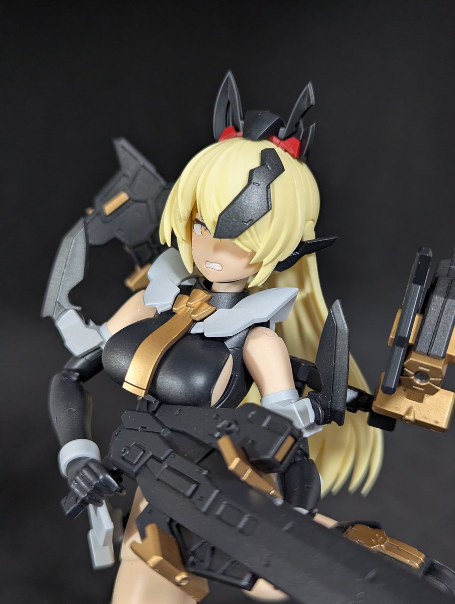 30MS ベルベリア=ベリィス 全塗装 完成です。 持ち上がったネクタイ