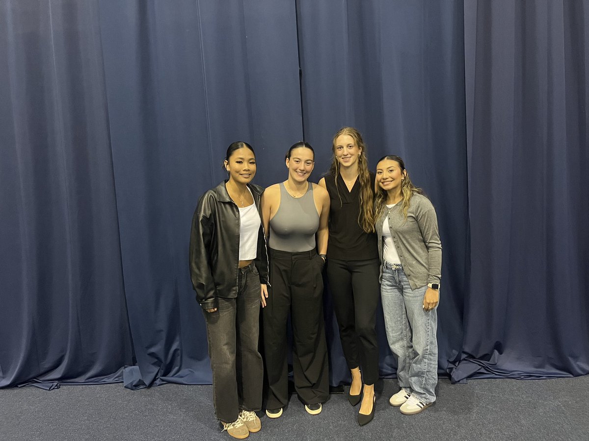 St. Mary's Women's Basketball tweet media