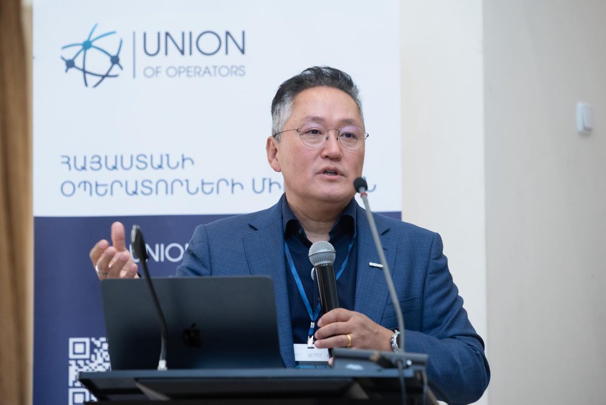 UnionOperatorAM's tweet photo. 📡 Day 2. Artificial Intelligence across industries.

The second day continued with a dynamic session on the application of AI across different sectors of the economy, showcasing how intelligent technologies are transforming industries and accelerating digital growth. https://t.co/0tEv09Nl5I