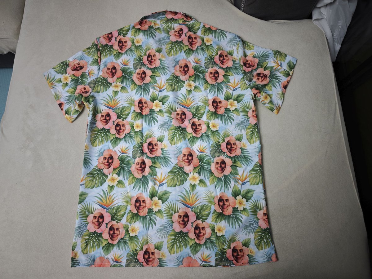 ericlin2017's tweet photo. Make a statement with a Custom Face Hawaiian Shirt! 🌺 Whether it's for a brand or a gift, we provide professional manufacturing with no minimums.

Direct link: https://t.co/YcnFLGdirl 🏝️

#PersonalizedGifts #HawaiianShirt #CustomMade #Ginifab https://t.co/h6VgmNTlMO