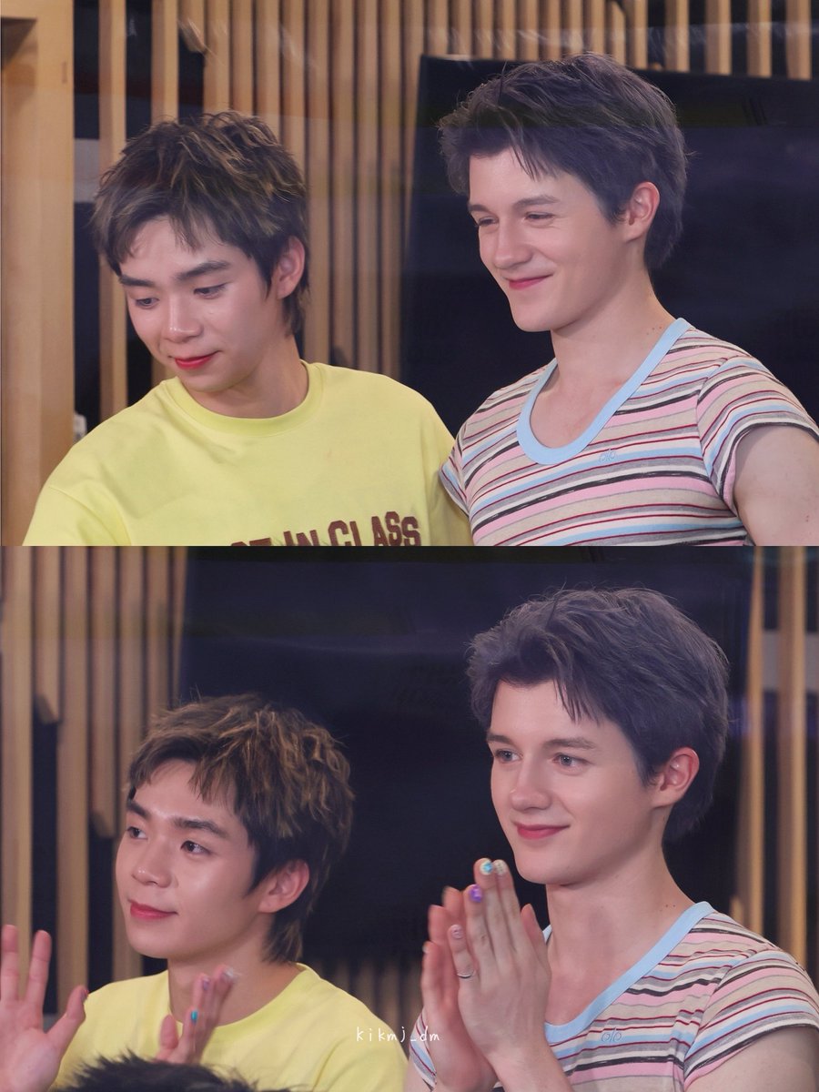 KikMJ_DM's tweet image. นี่มันยัยบัวกับแฟนหมาเด็กของชี
GELBOYS GCFF PRESS TOUR
#Flex1045xGELBOYS_GOCUTEFARFAR
#GELBOYS_GOCUTEFARFAR 
 #pjleon #พีเจเลออน