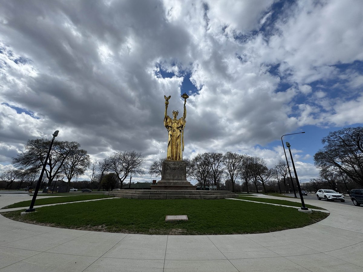 Lynn Becker tweet media