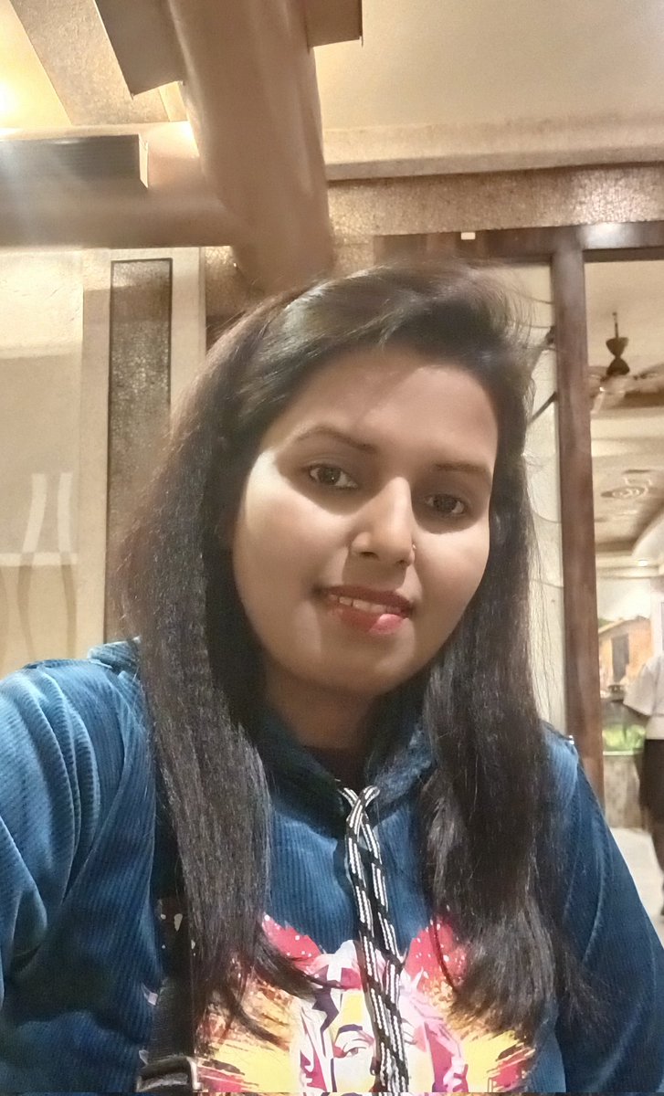 इतने ओले पड़ गए फिर से ठंड बढ़ गई है इसलिए मैंने अपना हुडी निकाल ली फिर से✍️

शुभ रात्रि जी।।