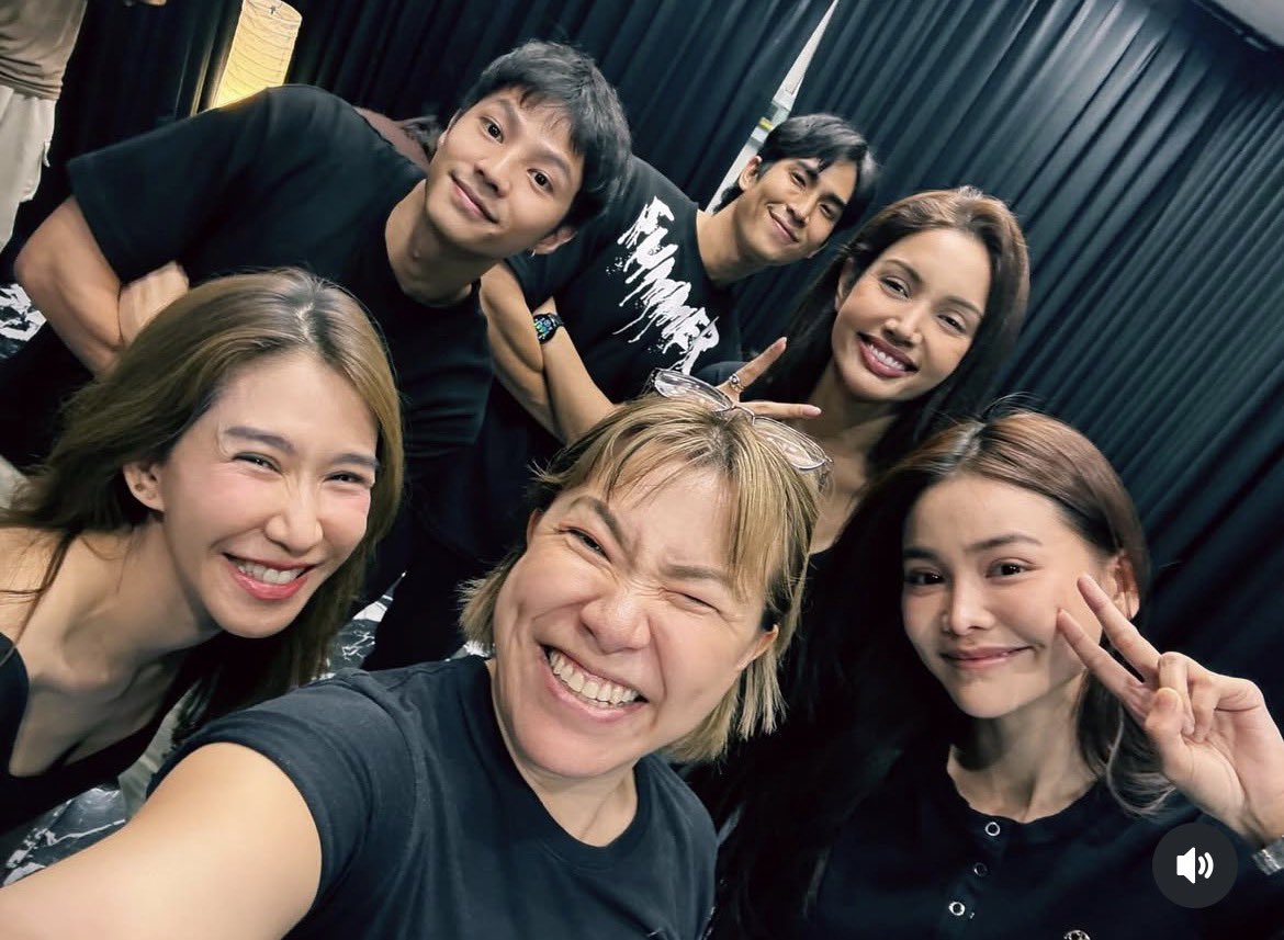 Me_Myself_and_I tweet media