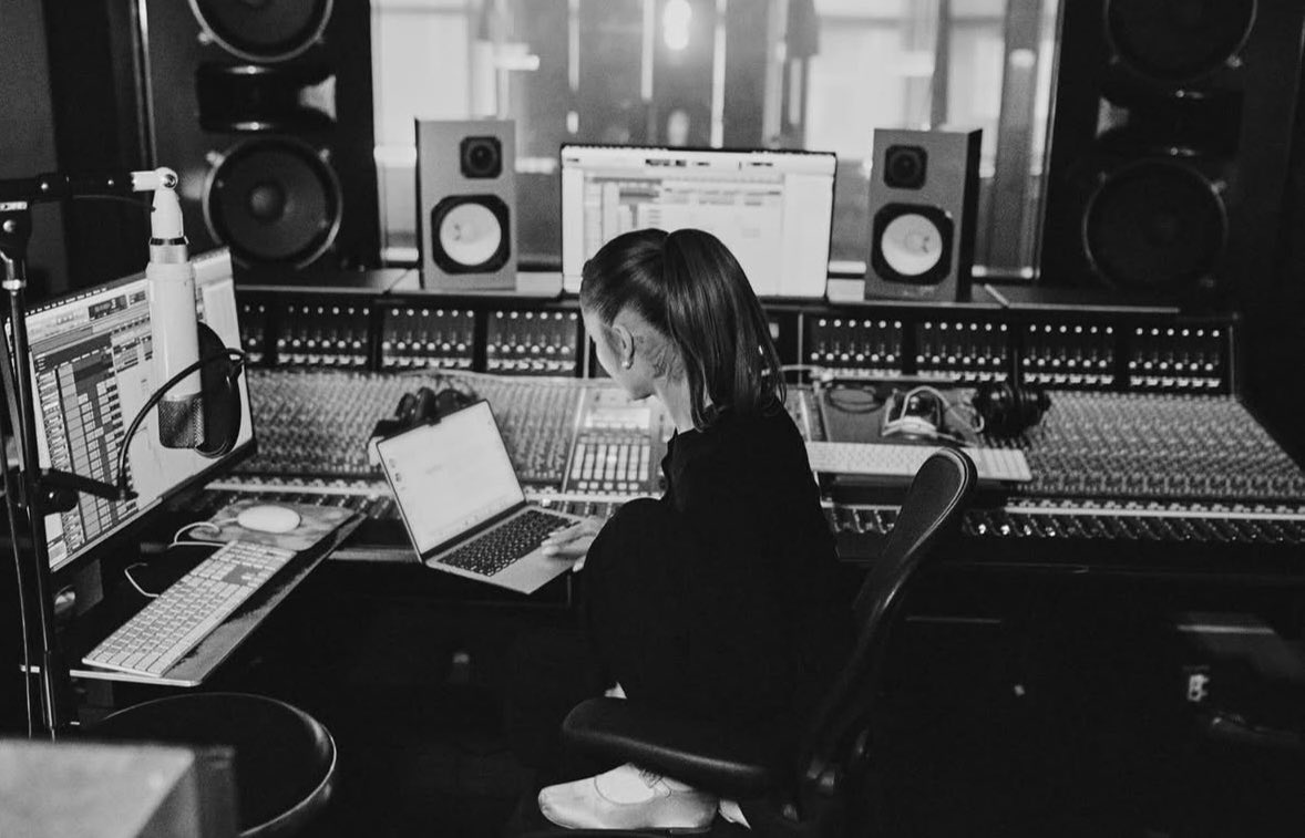 Jess Muses. tweet media