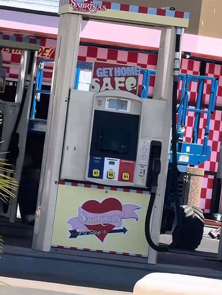 jamie 🐾 tweet media