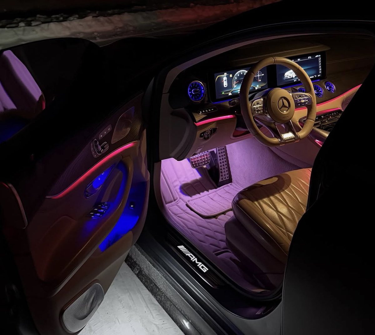 proxy ///AMG tweet media