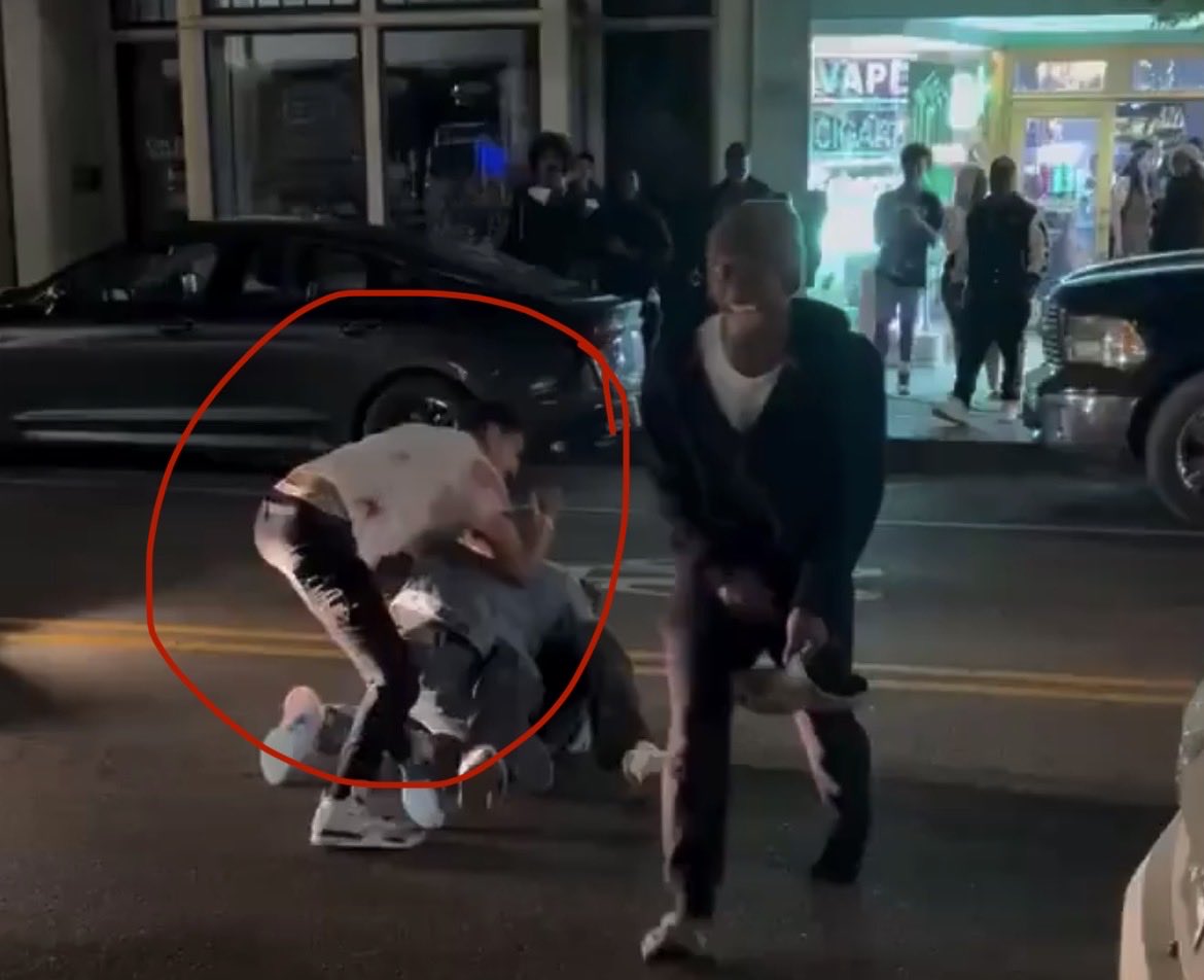 Helen Sexton tweet media