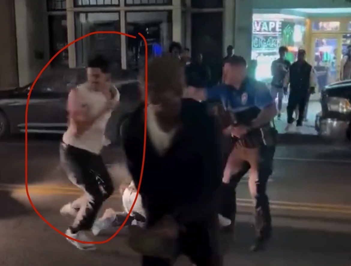 Helen Sexton tweet media