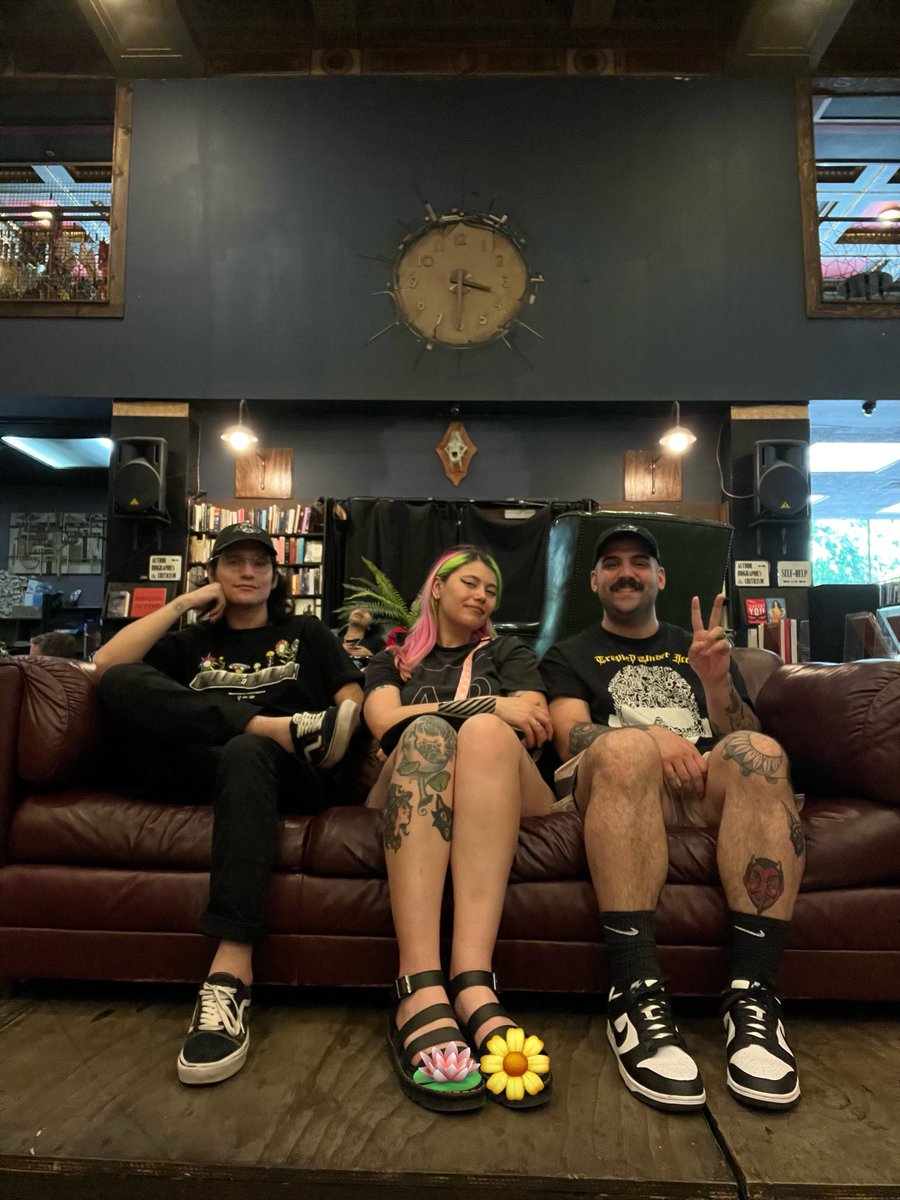 🦊 Little Fox tweet media