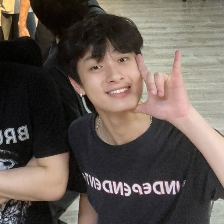 jjayjey's tweet photo. ⚠️ Warning : cuteness overload, look at your own risk

#waveetnp https://t.co/I0Tr1gtqoD