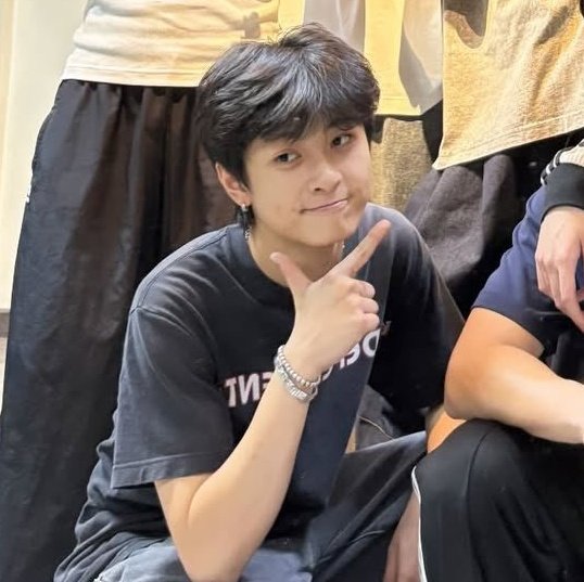 jjayjey's tweet photo. ⚠️ Warning : cuteness overload, look at your own risk

#waveetnp https://t.co/I0Tr1gtqoD
