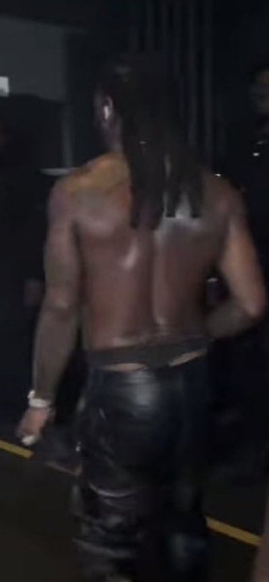 IsangCEOekong tweet media